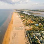 Comfy One-bedroom With Balcony And Lift Apartmán Bibione